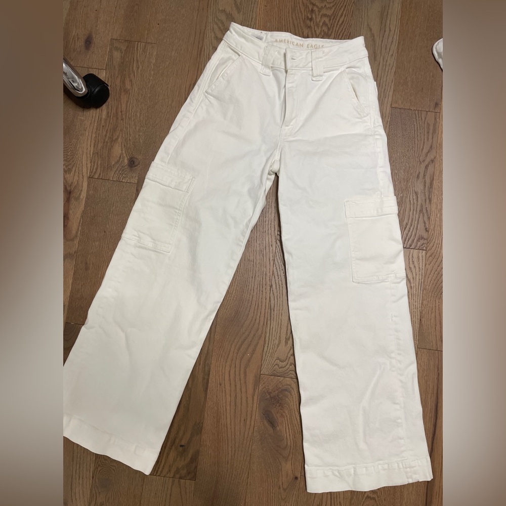 American Eagle super high waisted Cargo Jeans - size 00 short